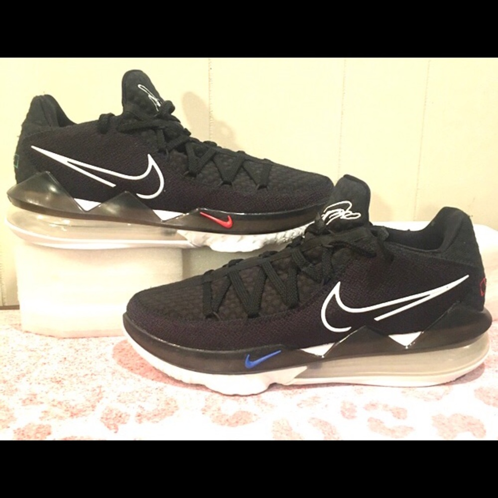 Nike Lebron XVII Low Mens , Black White Multi-Color, size 10